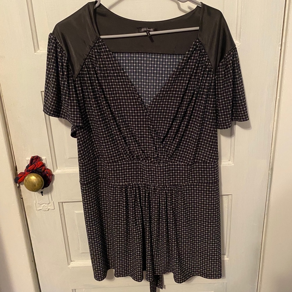 Daisy Fuentes blouse
